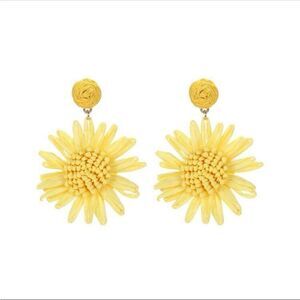 Yellow flower earrings A461